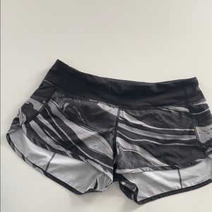 Lululemon run speed shorts size 6